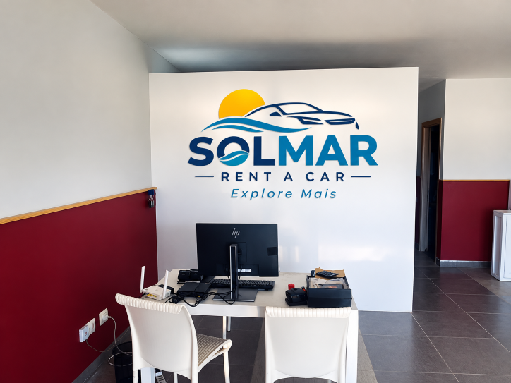 Interior da loja Silvas & Santos Rent a Car